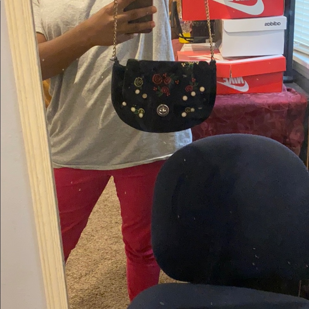 Purse - Picture 2 of 2